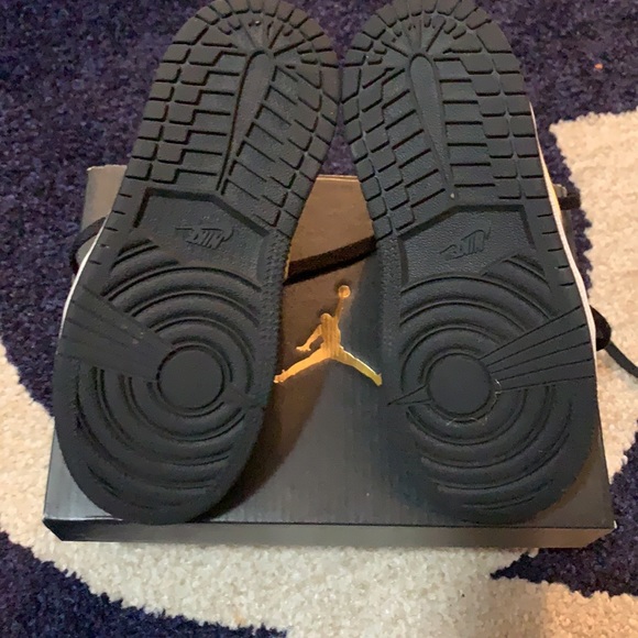 Jordan 1 MID Gold - Picture 3 of 6